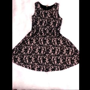 Lace dress black and nude color. Size M. EUC